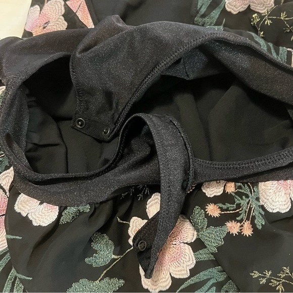 Lovers + Friends Revolve Bodysuit Plunge Neck Sheer Sleeves Embroidered S boho - Picture 10 of 16